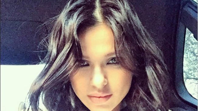 Елена Темникова бегает с месячной дочерью