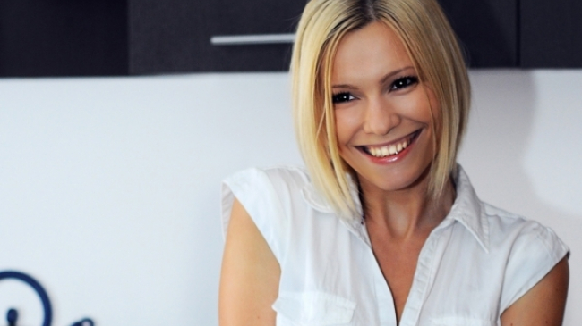 Mama Oliei Tira implineste astazi 52 de ani! Uite ce bine arata - FOTO