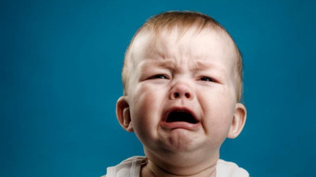 Cum să-ți distragi copilul când acesta face capricii. 13 trucuri pentru mămici