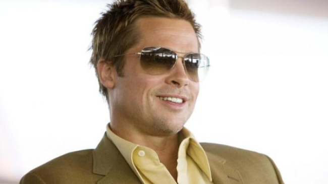 Брэда Питта заподозрили в бисексуальности