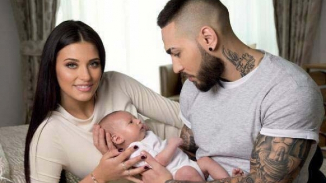 Alex Velea il invata pe Dominic sa faca selfie! Uite cum s-au fotografiat cei doi - FOTO