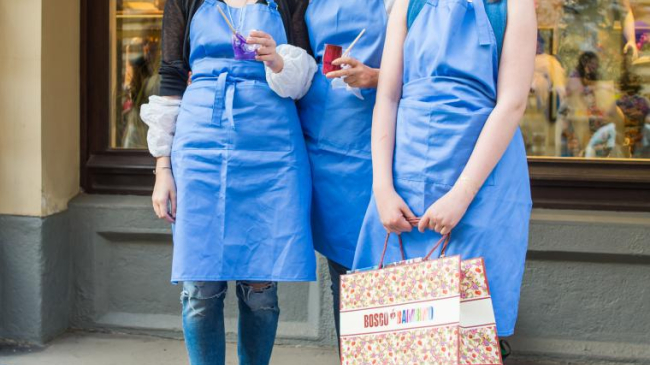 Ирина Меладзе впервые после развода вышла в свет с дочерьми