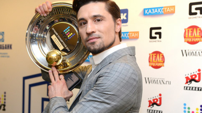 Дима Билан стер в кровь торс во время выступления на премии «Муз-ТВ» (ФОТО)