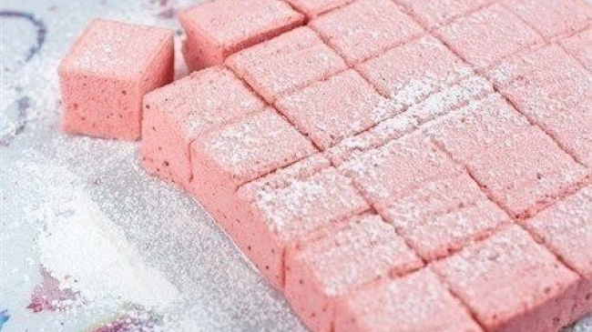 Delicii tradiționale turcești. Rețetă simplă de rahat lokum din căpșuni