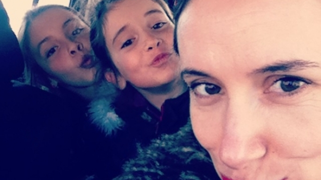 Fetitele Natei Albot, in tinute asortate. Vezi cat de adorabile sunt Sonia si Eva - FOTO