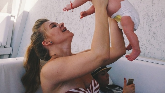 Karizma, despre regimul sau alimentar de cand este mama. Sfaturi pentru viitoarele mamici