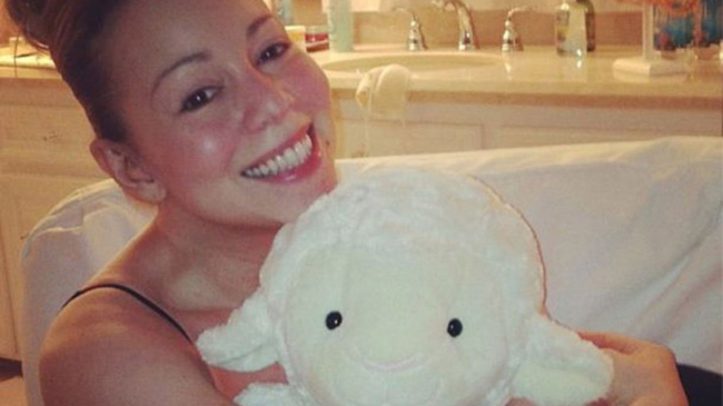 Молодость им к лицу: звезды, которые без макияжа выглядят более юными