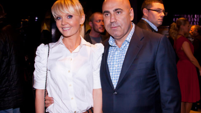 Неизвестные обстреляли квартиру Иосифа Пригожина и Валерии