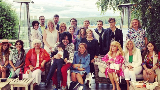 Ани Лорак с дочкой погуляла на дне рождения сына Филиппа Киркорова