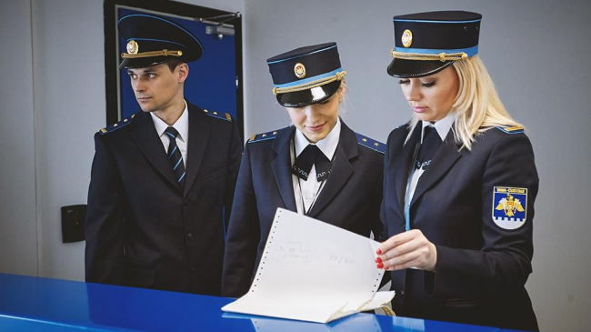 За какие долги вас могут не выпустить из Молдовы и как этого избежать