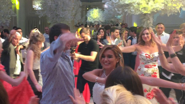 Беременная Ксения Бородина станцевала с мужем лезгинку у себя на свадьбе