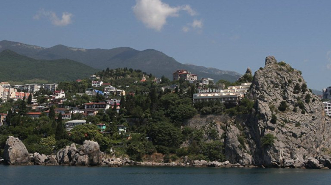 Moldovenii pot intra în Crimeea doar cu permis special sau cu avionul, cu escală prin Rusia