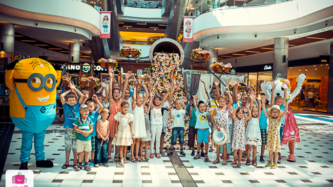 Детские улыбки в Shopping MallDova