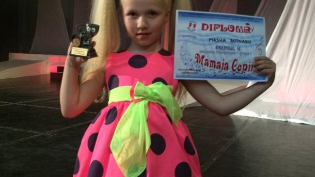 12 copii au reprezentat Moldova la concursul „Mamaia copiilor 2015”