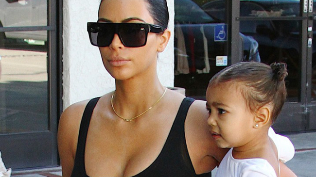 Ким Кардашьян наняла фитнес-тренера для своей двухлетней дочки