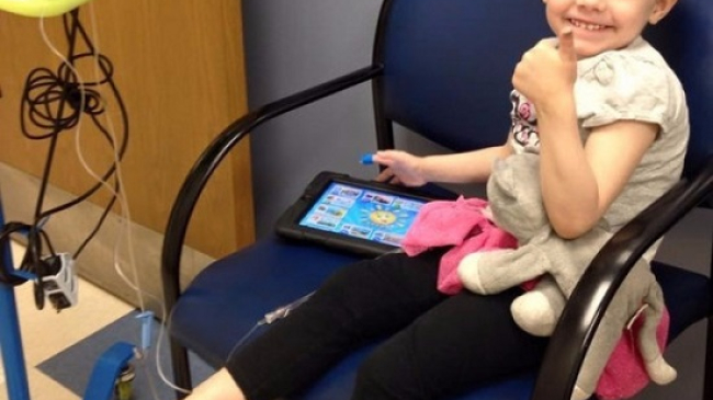 У этой смертельно больной девочки было заветное желание. То, что сделал ее врач, трогает до слёз...