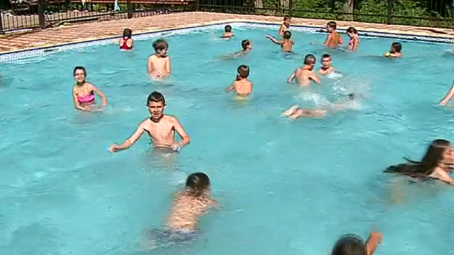 Высокие температуры изменили распорядок дня в детских лагерях