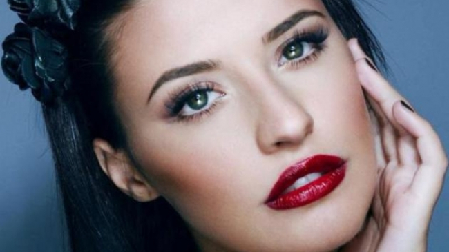 Schimbare radicala de look. Cum arata Antonia blonda - FOTO