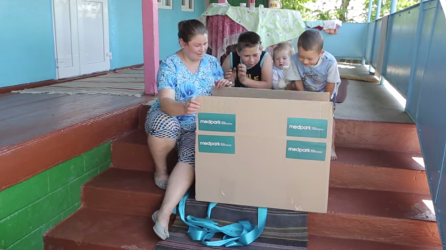 Mamele cu mulți copii în dificultate susţinute de Medpark