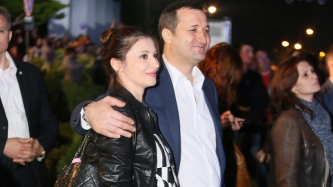 Angela Gonța, cu burtica la vedere! Cum arată în ultima lună de sarcină