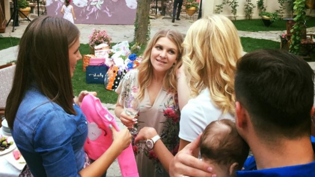 Karizma și-a botezat fetița! Poze de la eveniment, dar și cu micuța Daria – FOTO