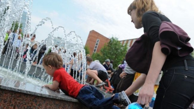 В Молдове детей будут забирать у родителей?