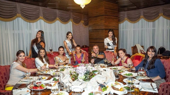 В Молдову приехала победительница конкурса "Мисс Бразилия - 2015" и пять его участниц