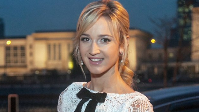 Ольга Бузова прокомментировала скандал с одеждой из Китая