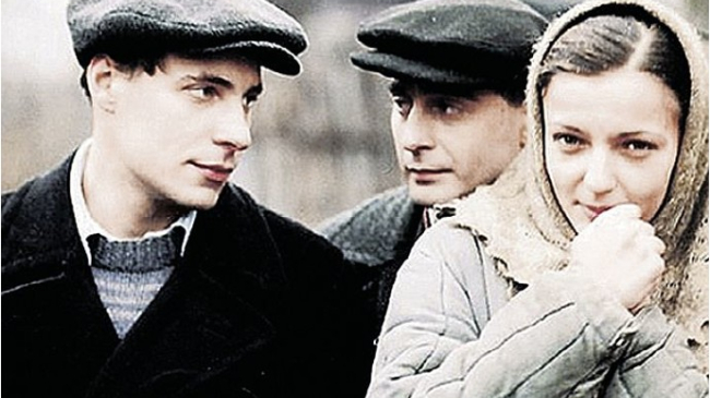 Евгений Цыганов прокомментировал свой уход от беременной жены