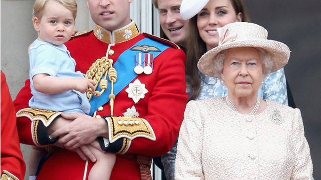 Королева Елизавета отречется от трона в пользу внука