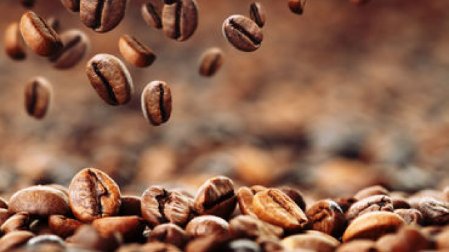 Кофе вреден при употреблении жирной пищи