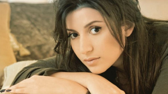 Жена Илана Шора, певица Жасмин, начала учить румынский язык