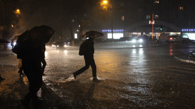 Из-за дождя улицы Кишинева вновь оказались затопленными