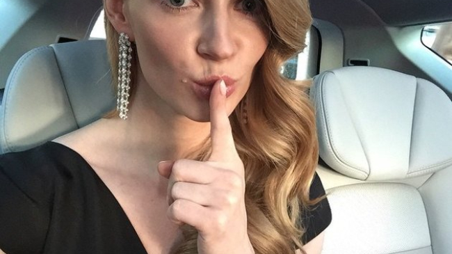 Светлана Ходченкова написала своим подписчикам, что они ее «бесят»