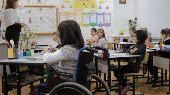 20 школ адаптируют для учащихся с особыми потребностями