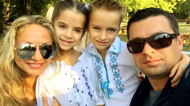 Family Portrait: Санду Горгос и Наталья Туртэ-Горгос