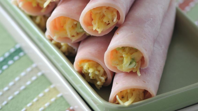 Рулеты из ветчины с сырной начинкой