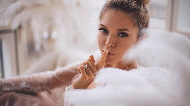 Vera Brejneva a fost desemnată cea mai SEXY femeie din Rusia