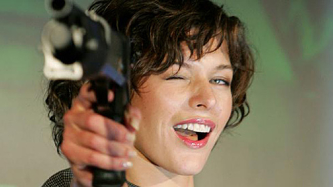 Неизвестный угрожает семье Миллы Йовович