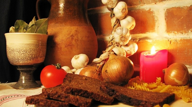 Ce trebuie să mâncăm şi cum să ne comportăm în postul Crăciunului