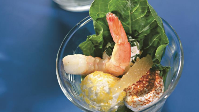 Salată din creveţi cu biluţe de brânză