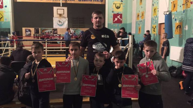 Юные бойцы муайтай Молдовы привезли 5 медалей из Украины