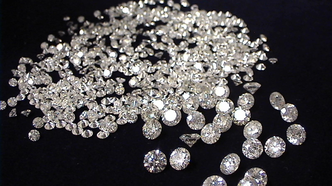 В Нью-Йорке грузчики выбросили бриллианты на $5 млн