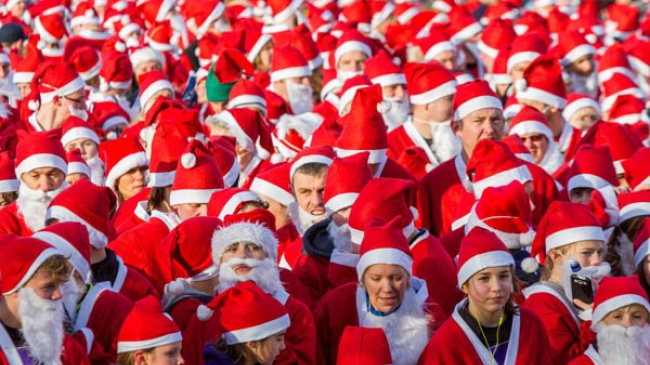 В Кишиневе прошел забег Дедов Морозов