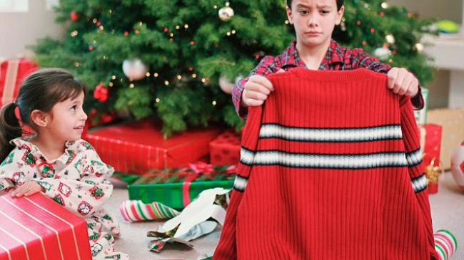 Европейцы тайком избавляются от ненужных рождественских подарков