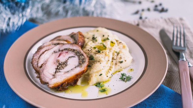 Ruladă din carne de porc cu ciuperci