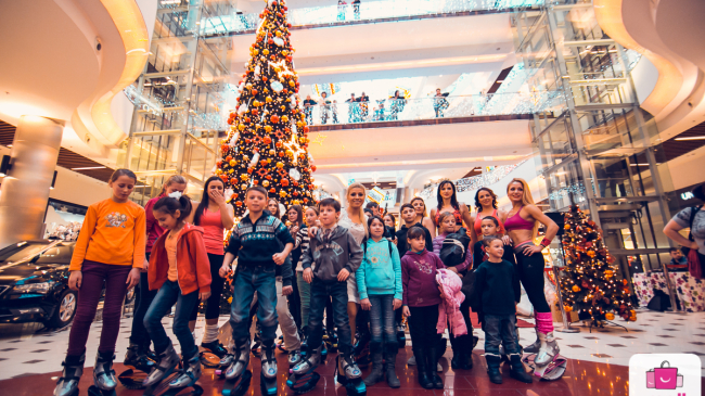 Мир сказки для 200 обездоленных детей в торговом центре Shopping MallDova