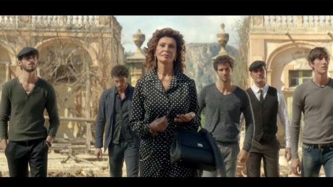 Новые духи Dolce & Gabbana представила 81-летняя Софи Лорен