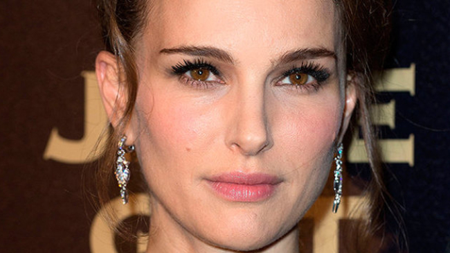 Натали Портман поразила худобой