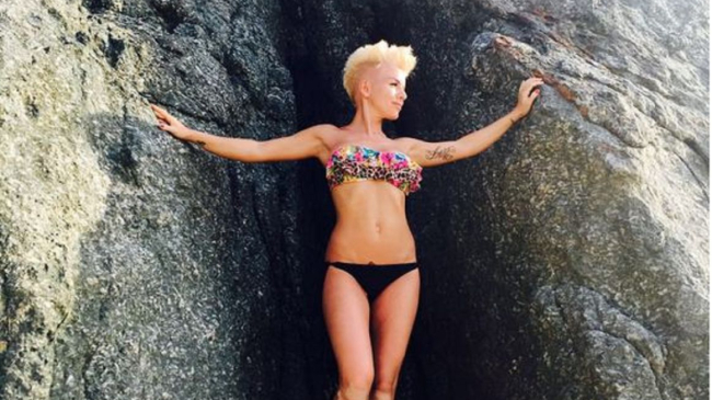 Юлия Волкова показала подтянутую фигуру на пляже в Таиланде